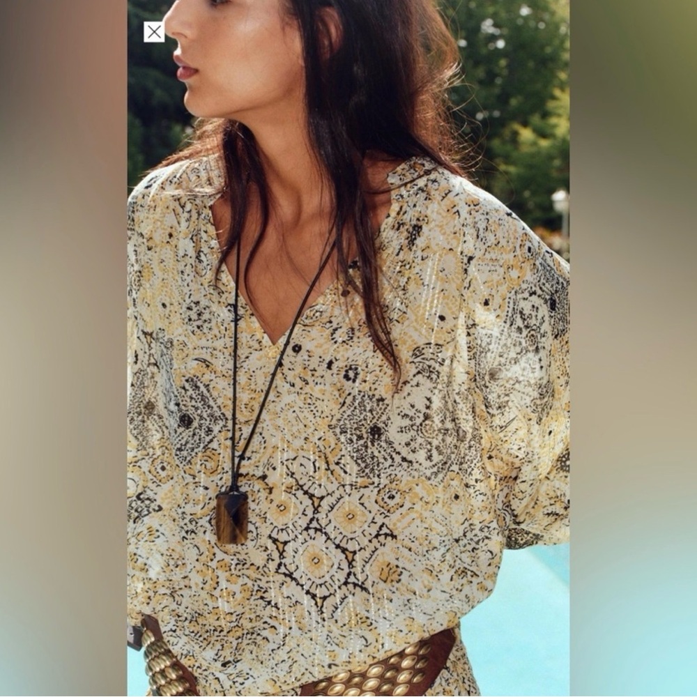 Stunning Zara gold metallic Round neck blouse V-neck long puff sleeves. NWT - Picture 3 of 7